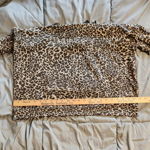 Mono B Animal Print Sweatshirt 3X - Picture 9 of 9